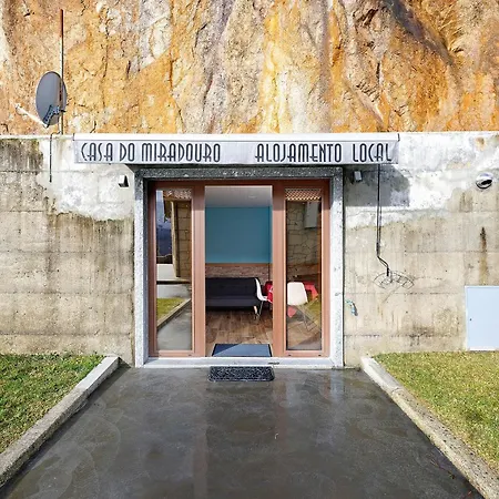 Casa Miradouro Fafiao 펜션 *