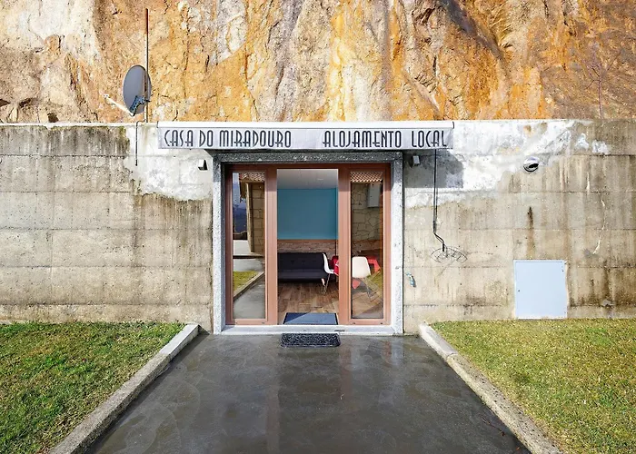 別荘 Casa Miradouro Fafiao *