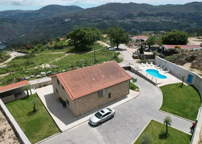 Casa Miradouro Fafiao ジェレス